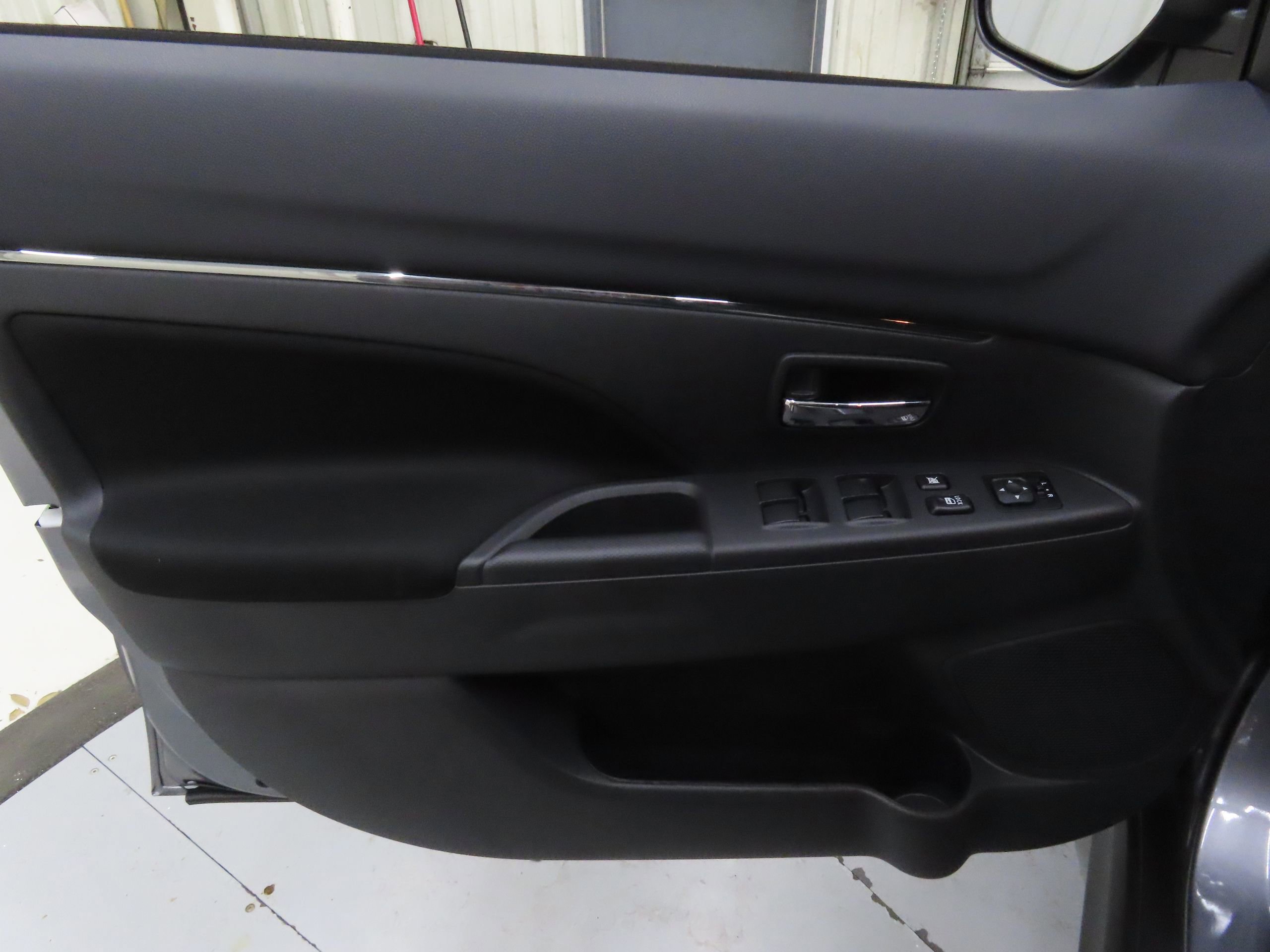 New 2025 Mitsubishi Outlander Sport ES image 9