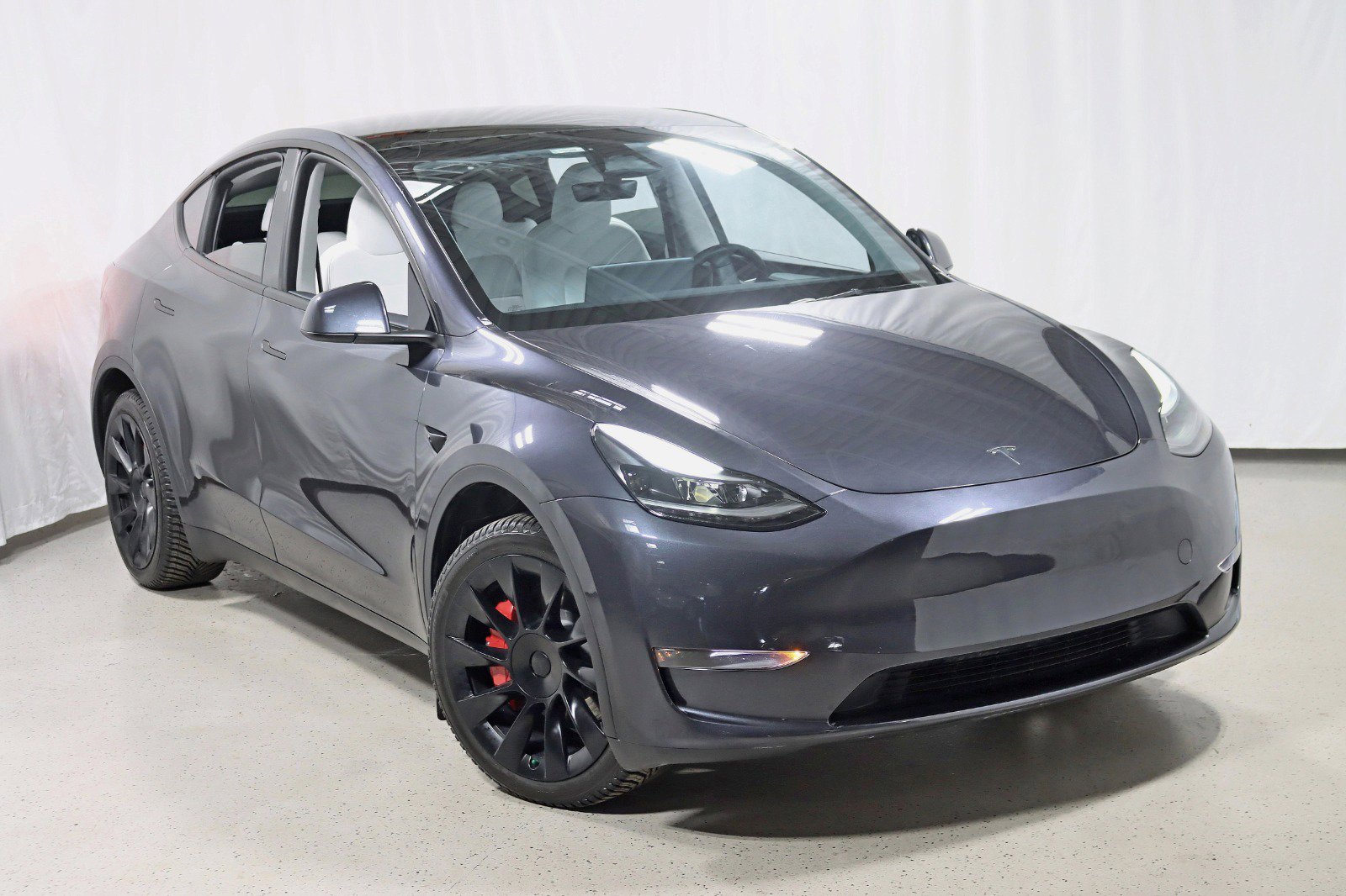 Used 2024 Tesla Model Y Long Range AWD/4WD image 6