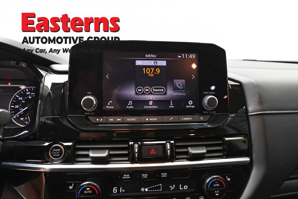 Used 2022 Nissan Pathfinder SV AWD/4WD image 11