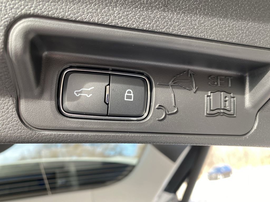 New 2026 Ford Explorer Active image 19