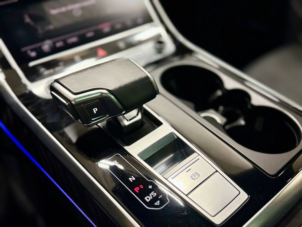 Used 2021 Audi Q8 Prestige image 31