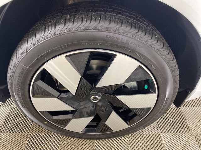 Certified 2025 Volvo XC60 T8 Plus w/ Protection Package AWD/4WD image 38