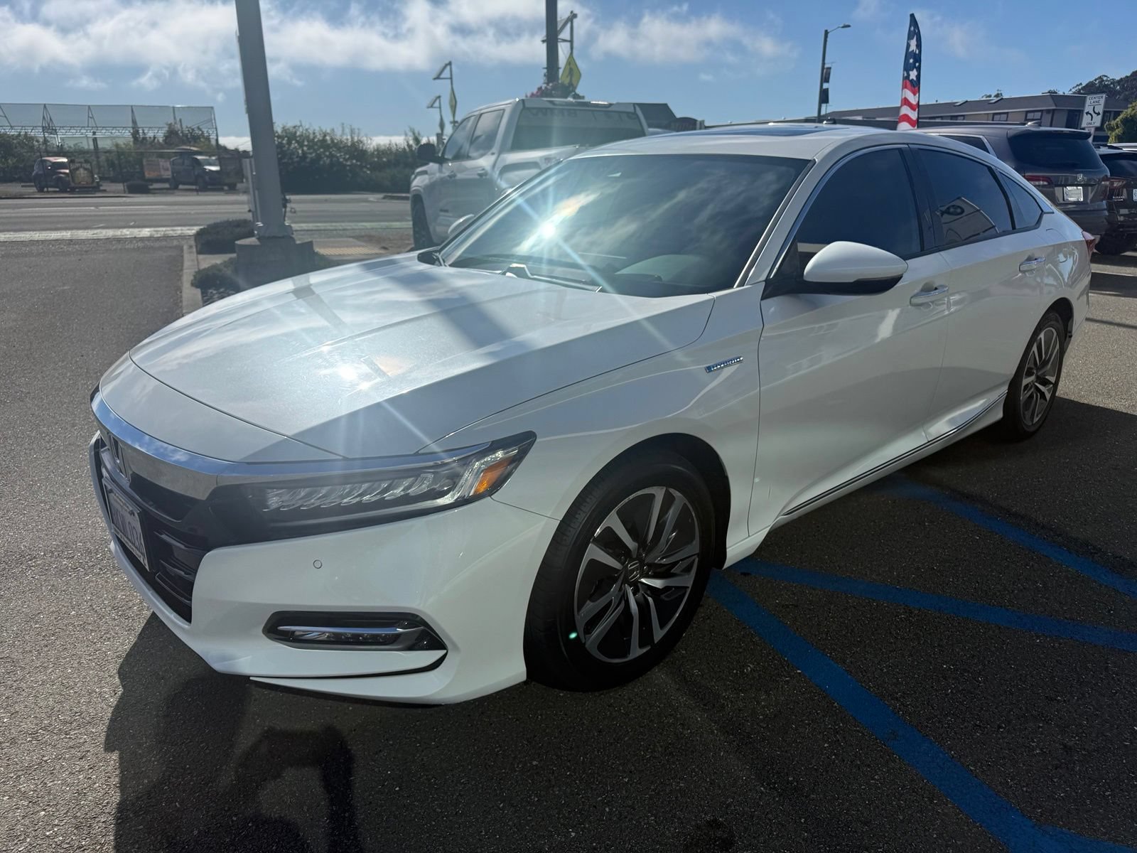 Used 2019 Honda Accord Touring image 4
