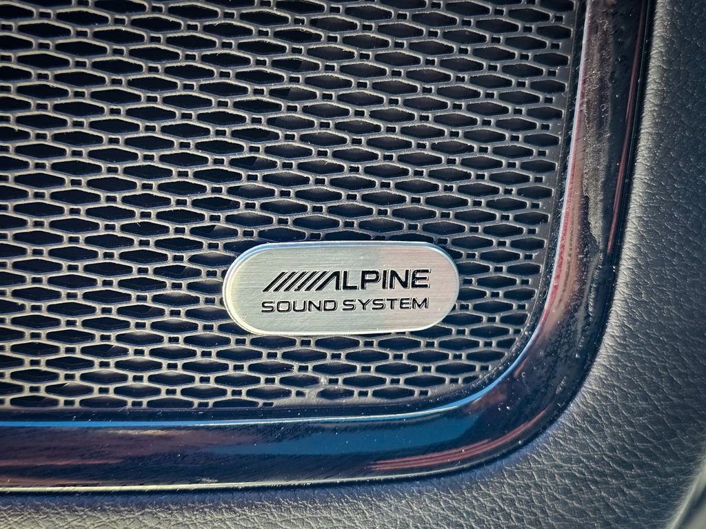 Certified 2024 Jeep Compass Limited w/ High Altitude Package image 11