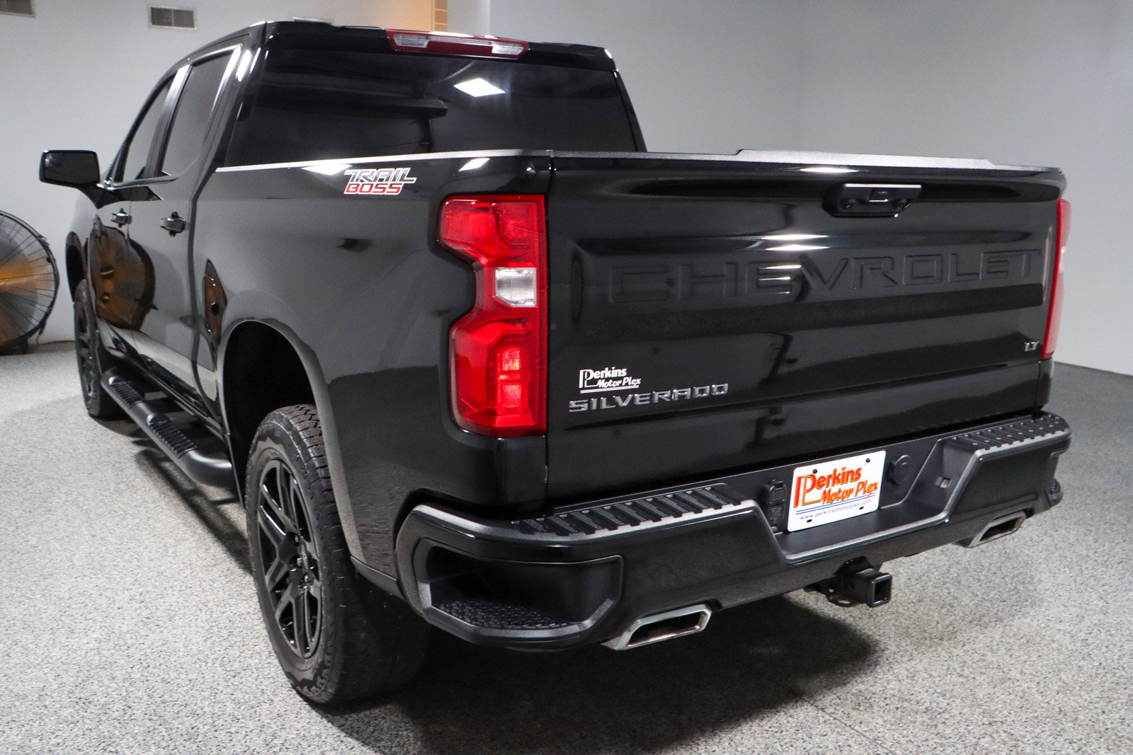 Used 2023 Chevrolet Silverado 1500 LT Trail Boss w/ Protection Package image 9