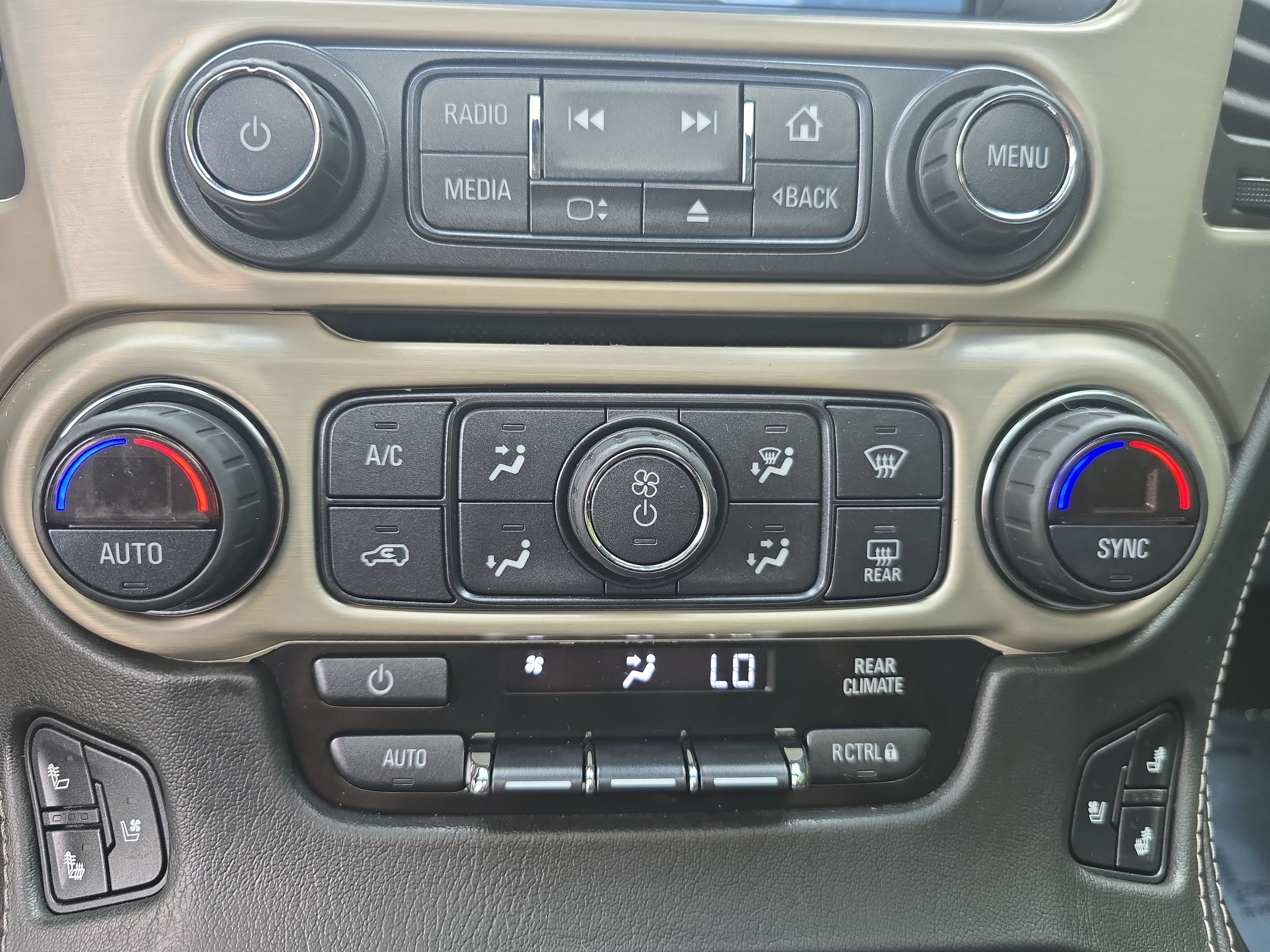 Used 2018 GMC Yukon Denali w/ Open Road Package AWD/4WD image 21