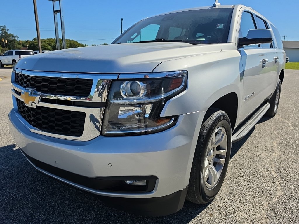 Used 2020 Chevrolet Suburban LT AWD/4WD image 2