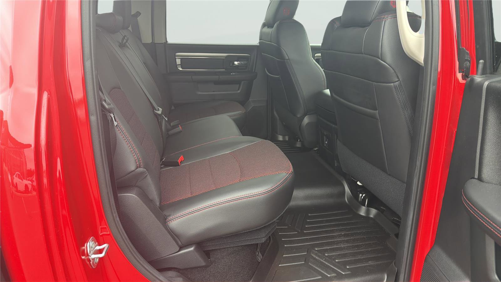 Used 2016 RAM 1500 Sport w/ Torred Sport Package AWD/4WD image 15