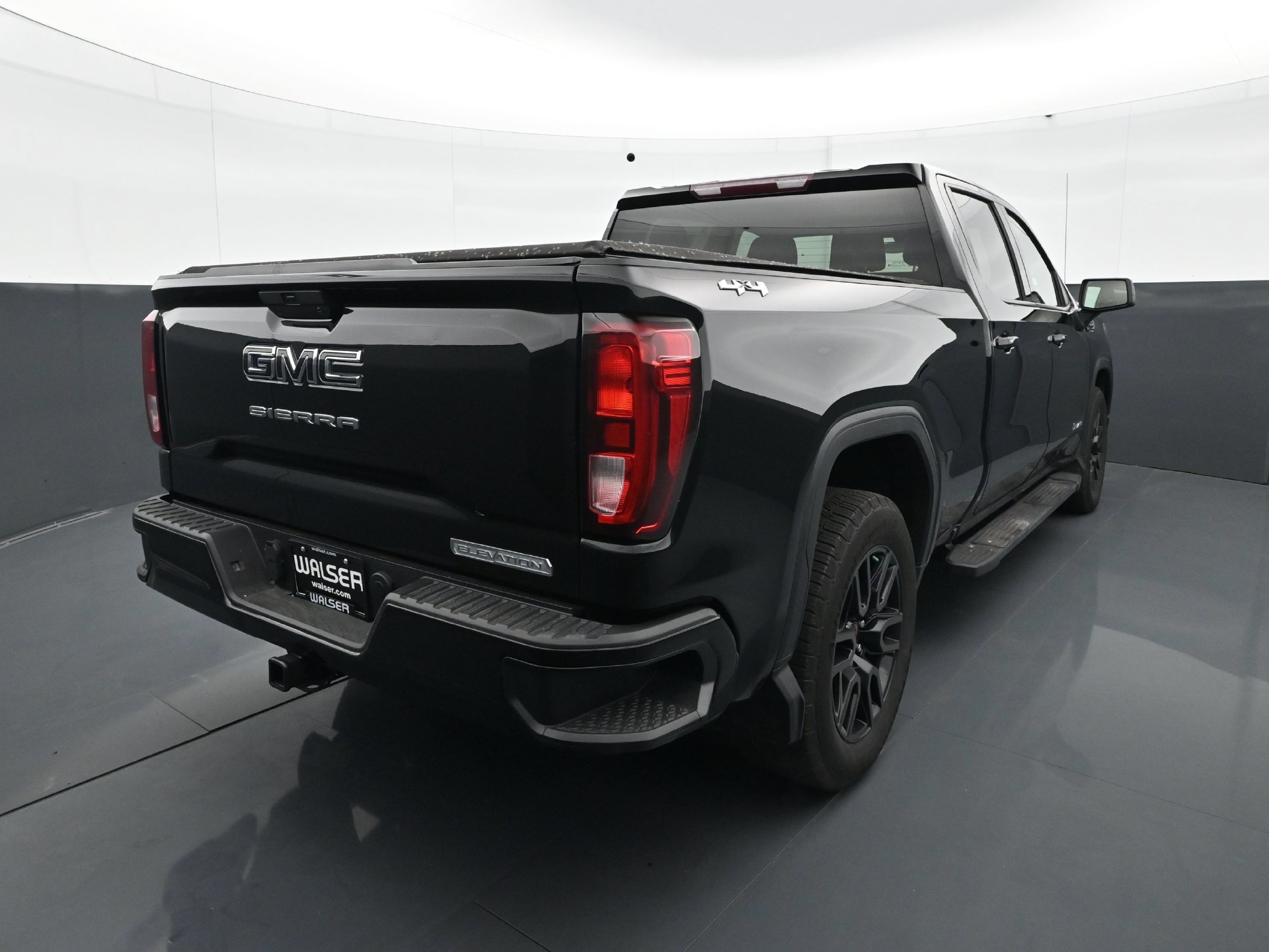 Used 2020 GMC Sierra 1500 Elevation w/ Elevation Value Package AWD/4WD image 6