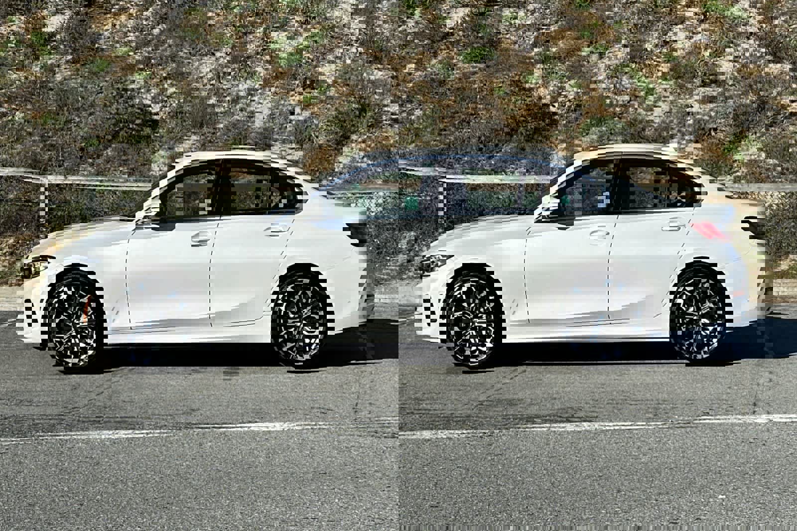 Used 2025 BMW 330i Sedan image 9