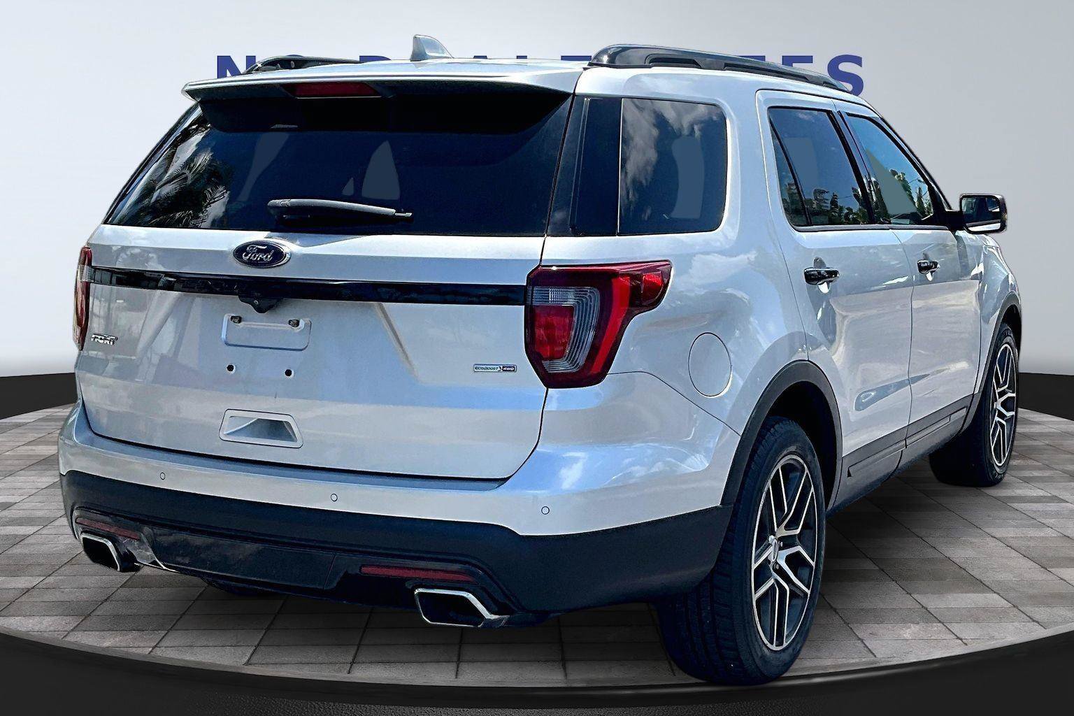 Used 2017 Ford Explorer Sport AWD/4WD image 6