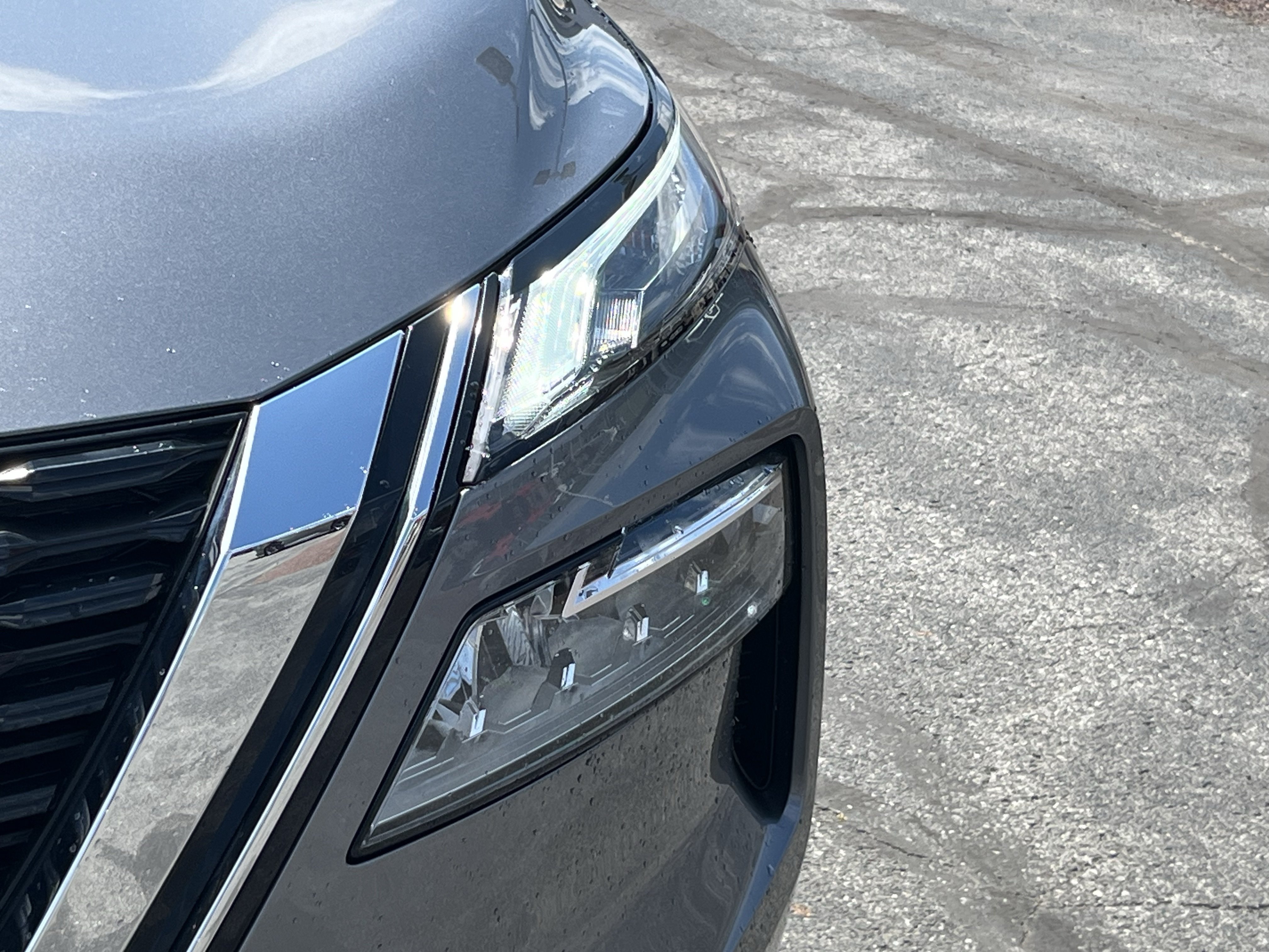 Used 2023 Nissan Rogue SV w/ SV Premium B Package AWD/4WD image 13