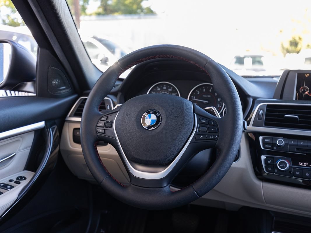 Used 2017 BMW 330i Sedan RWD image 32