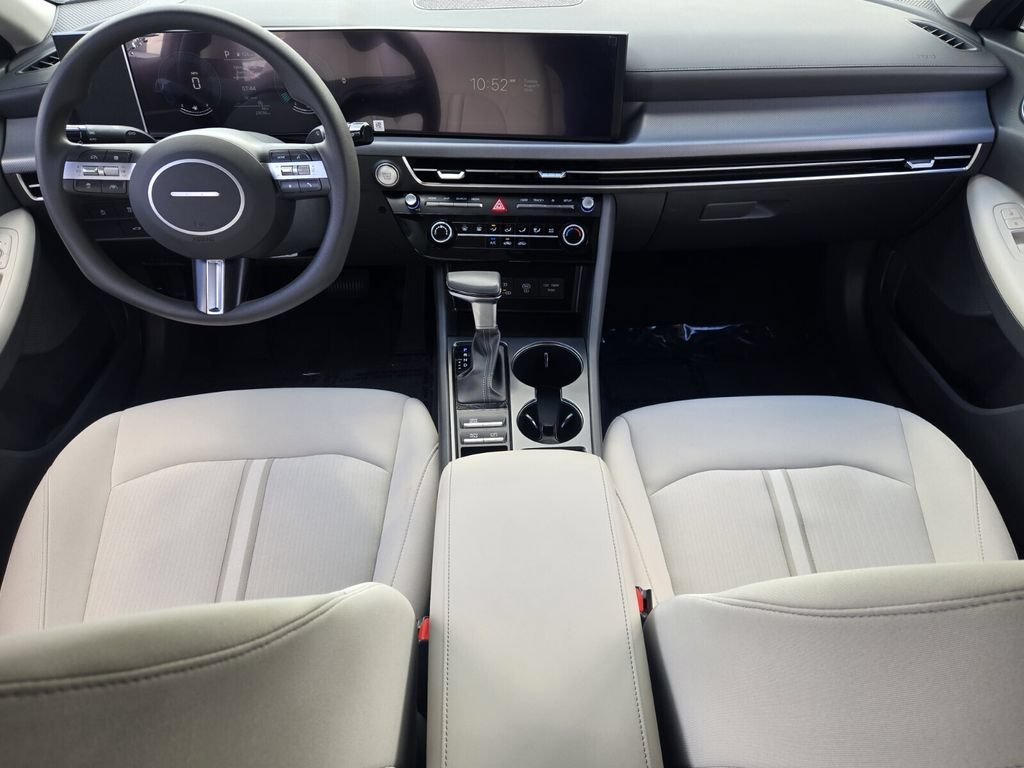 Certified 2025 Hyundai Sonata SE FWD image 12