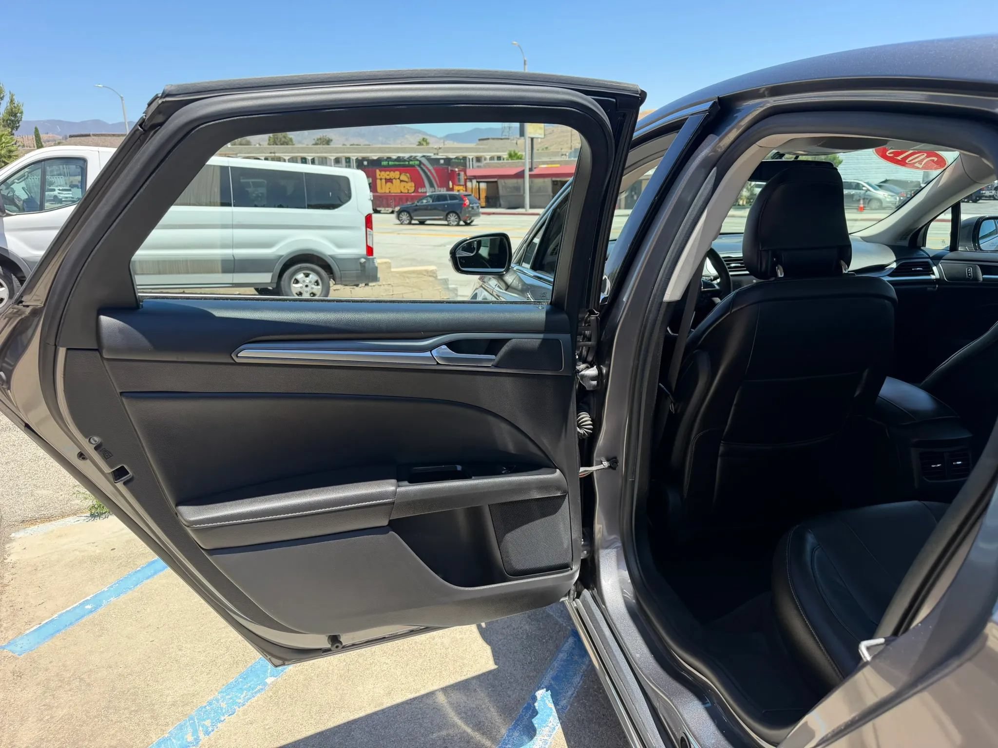 Used 2013 Ford Fusion Titanium FWD image 16