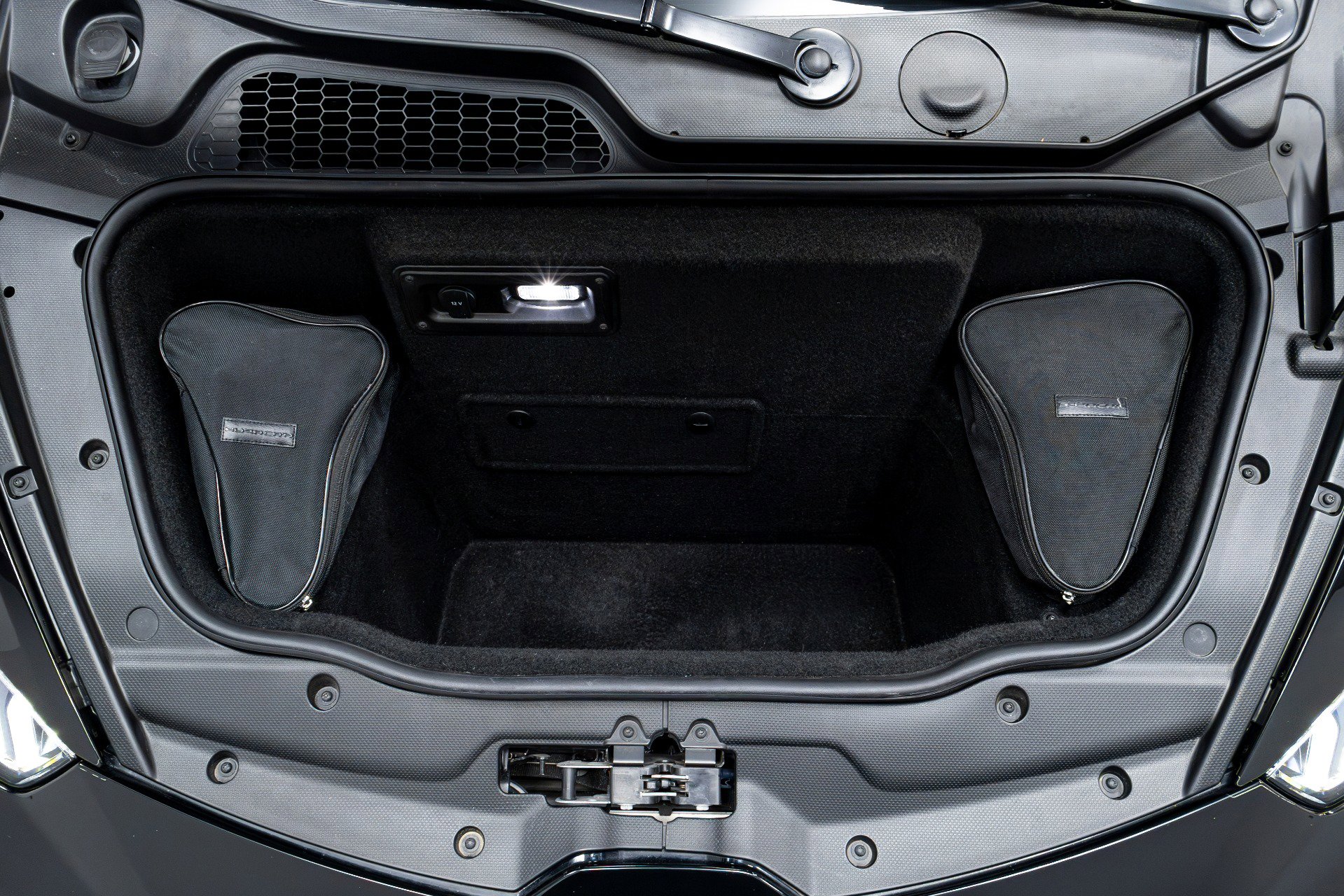 Used 2020 Lamborghini Huracan EVO image 41