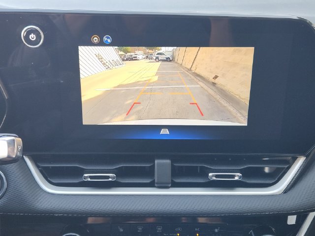 Used 2026 Chevrolet Equinox LT FWD image 6