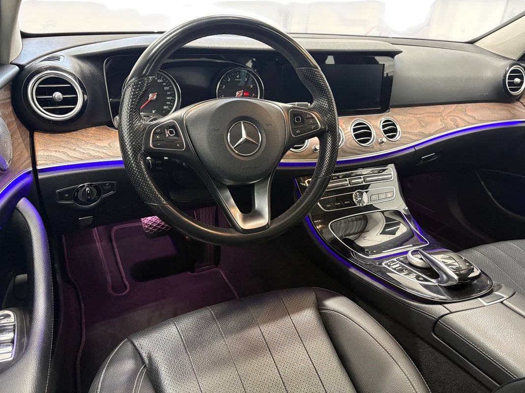 Used 2017 Mercedes-Benz E 400 4MATIC Wagon image 17