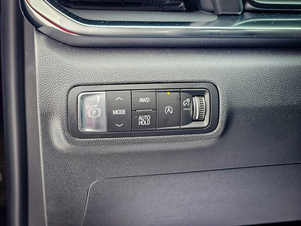 New 2026 GMC Terrain Denali w/ LPO, Floor Liner Package image 16