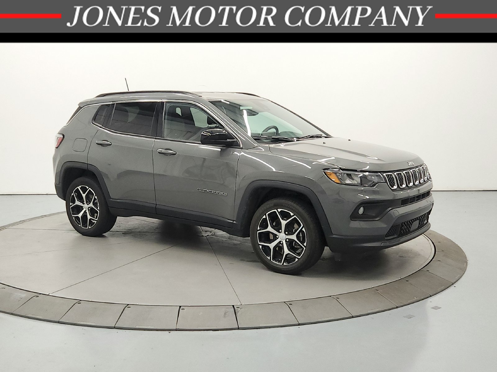 Used 2024 Jeep Compass Latitude