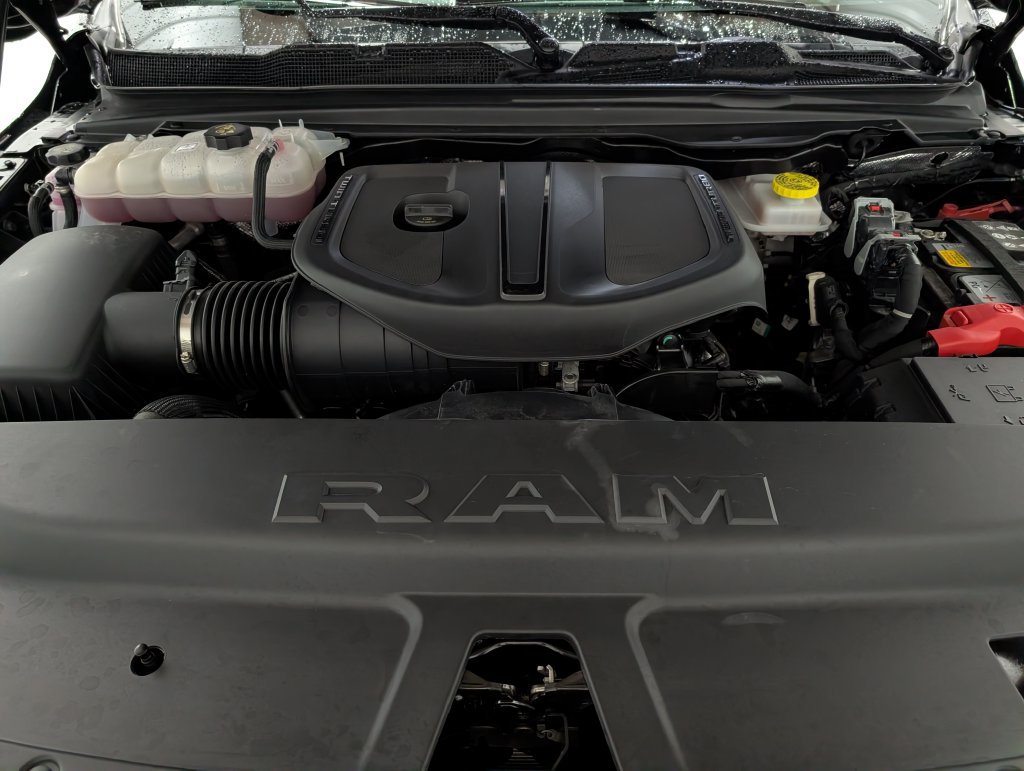 Used 2026 RAM 1500 Laramie AWD/4WD image 30