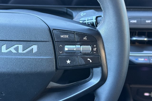 Certified 2025 Kia K4 EX FWD image 30