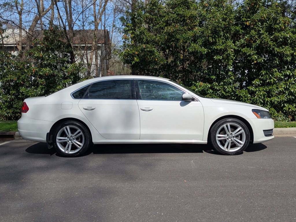 Used 2015 Volkswagen Passat TDI SE image 10