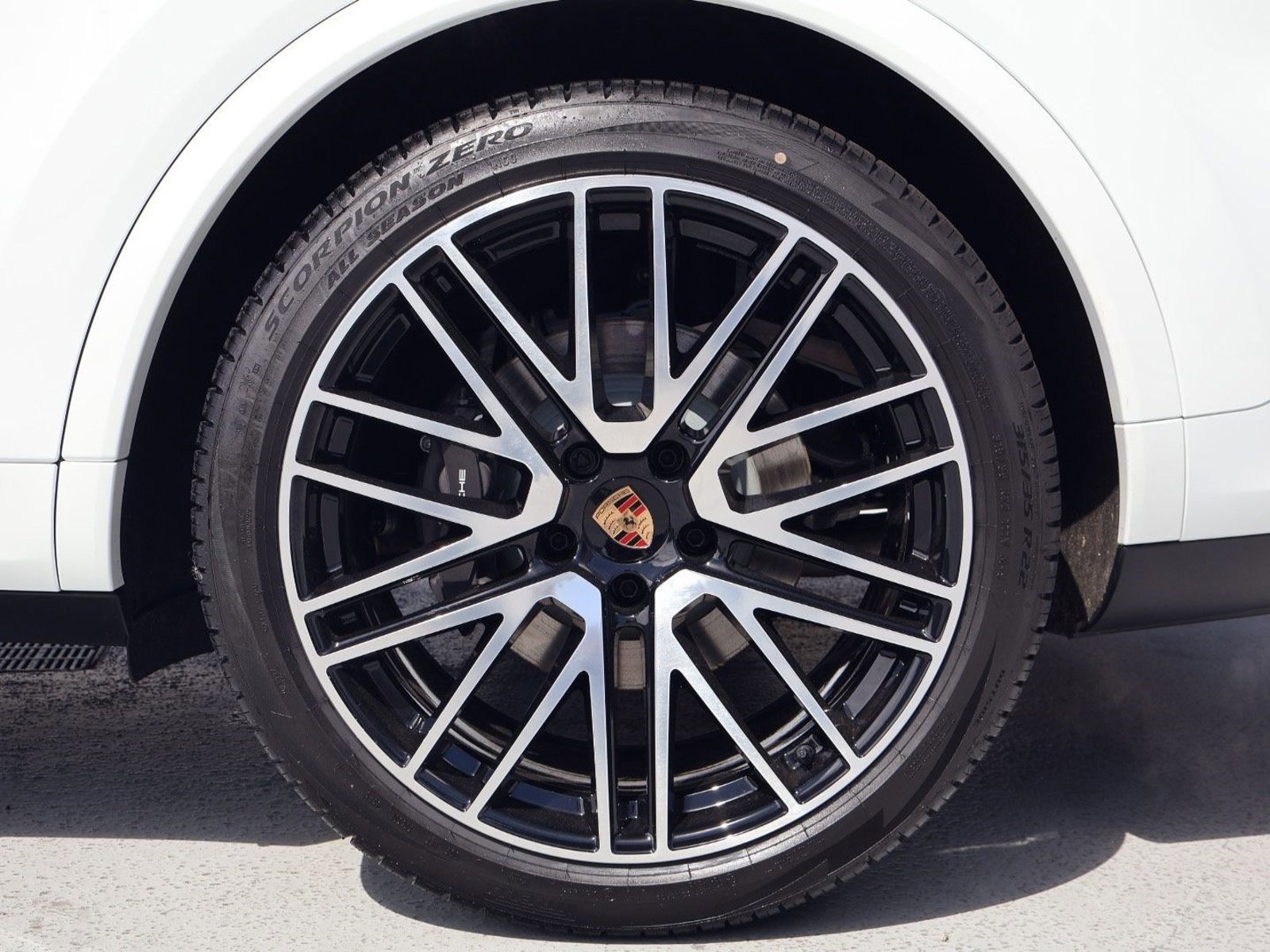 New 2026 Porsche Cayenne Coupe image 27