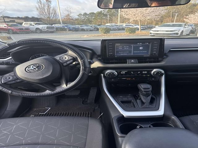 Used 2020 Toyota RAV4 XLE w/ Convenience Package image 4
