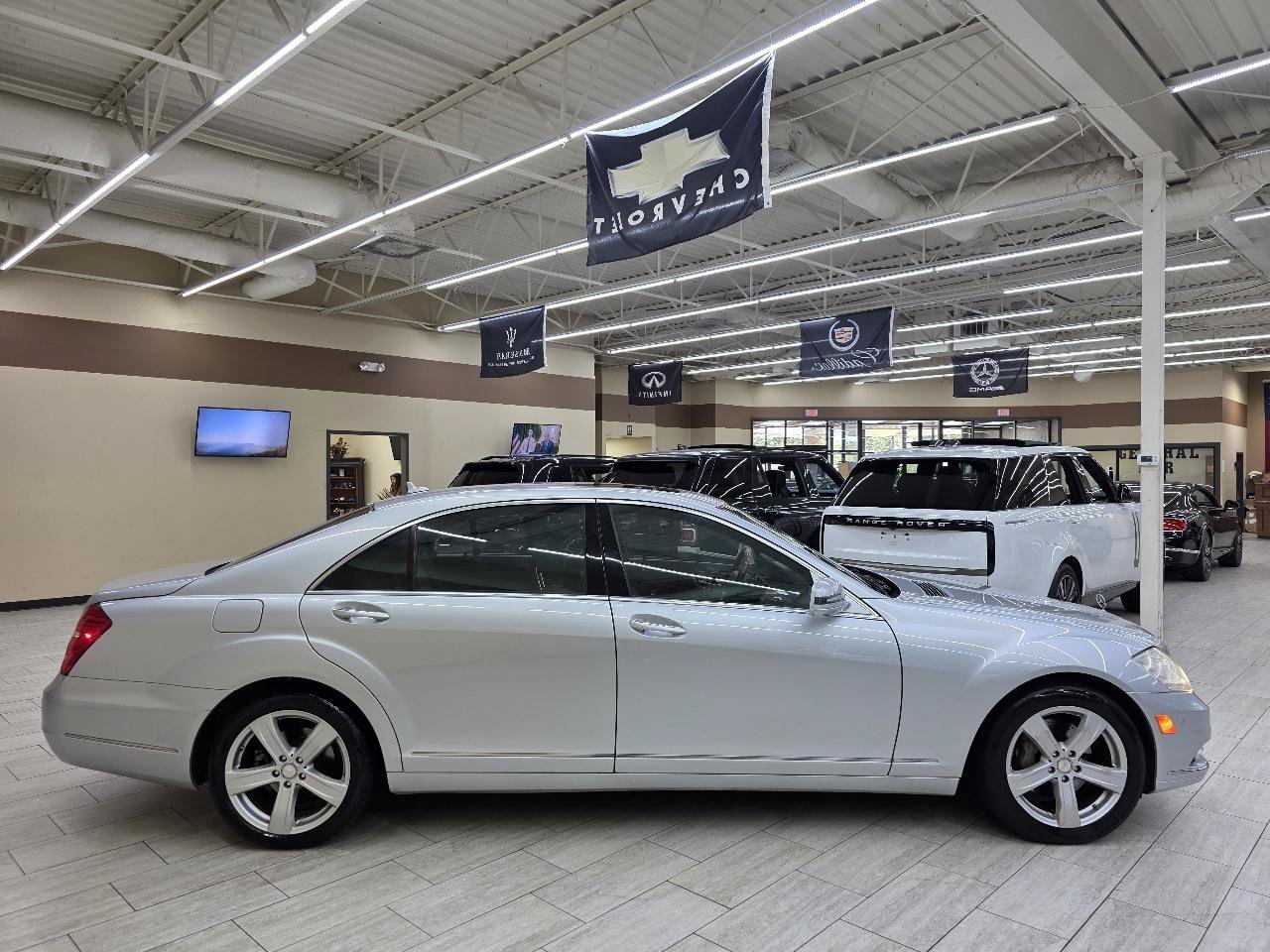 Used 2010 Mercedes-Benz S 550 image 5