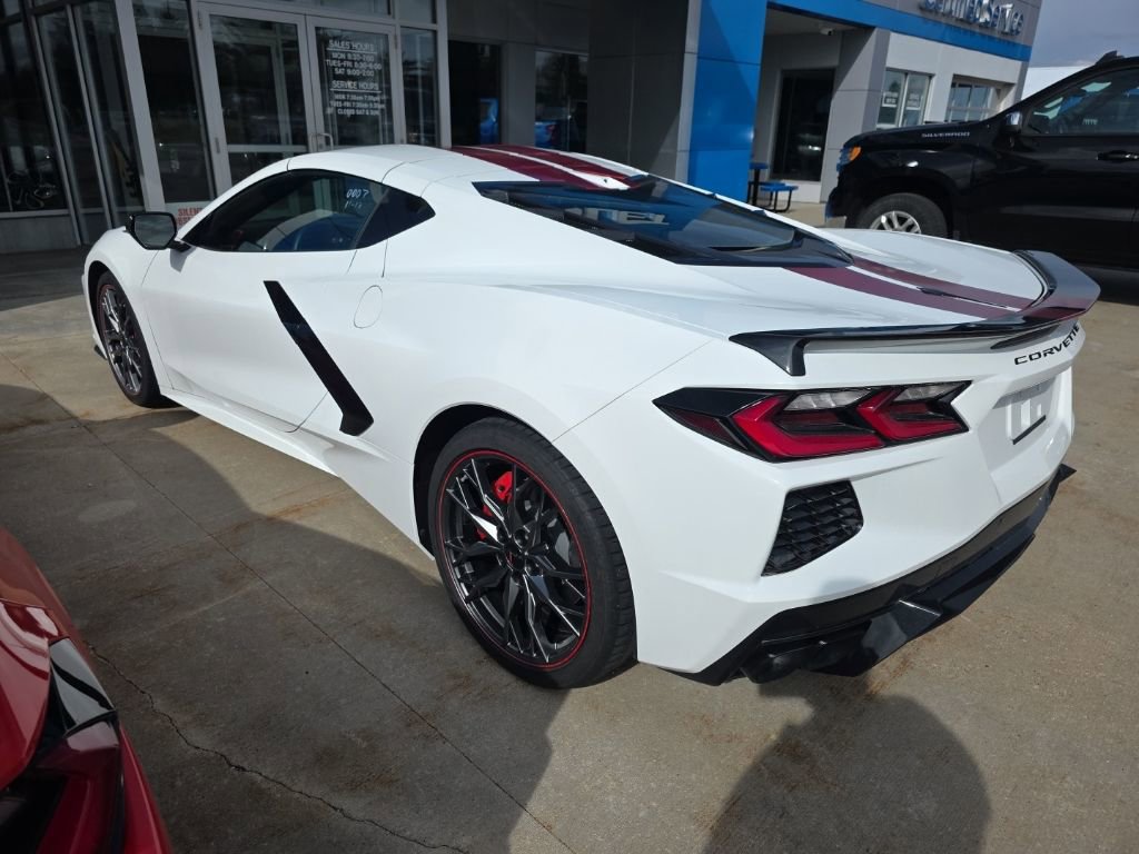 Used 2025 Chevrolet Corvette Stingray Preferred Cpe image 4