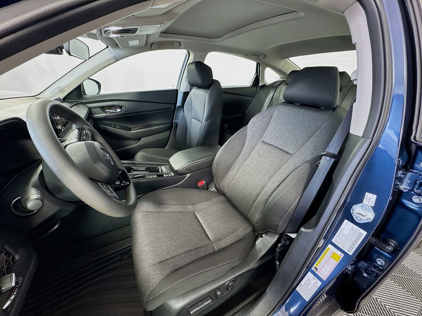 Used 2025 Honda Accord SE image 12