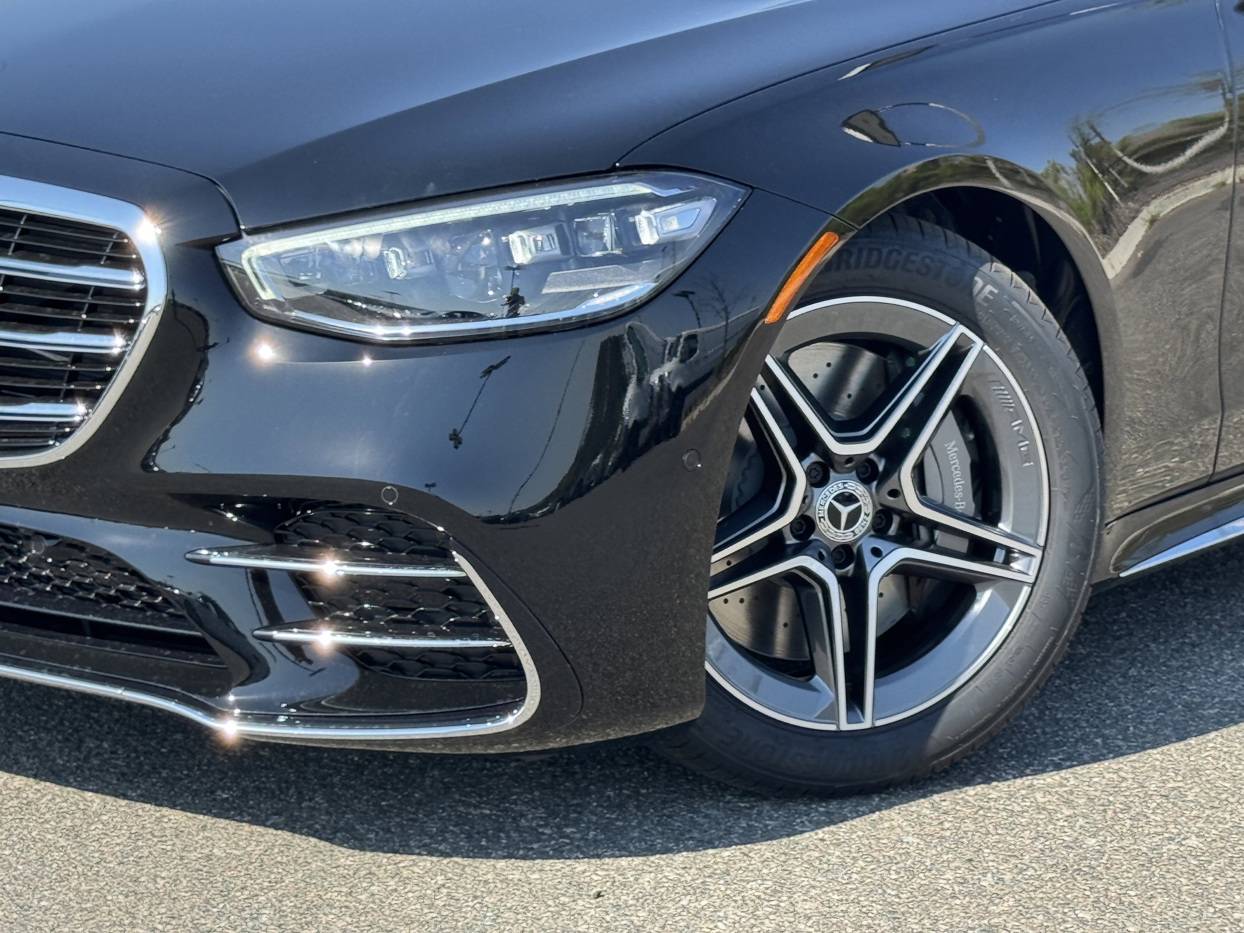 New 2026 Mercedes-Benz S 580e 4MATIC Sedan image 4