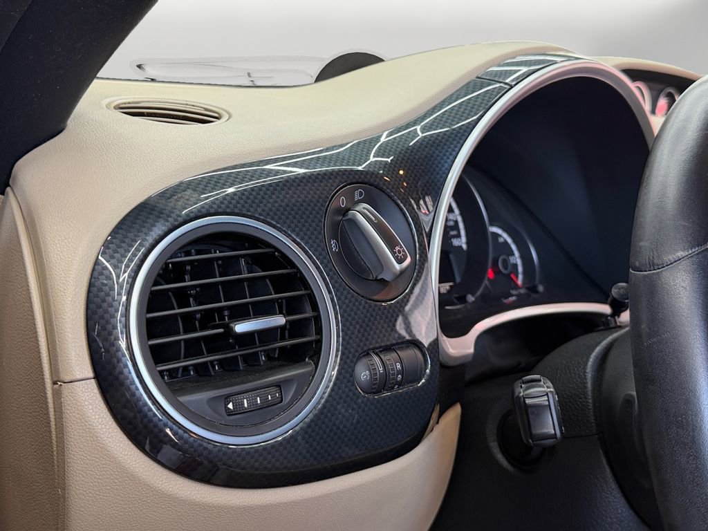Used 2013 Volkswagen Beetle 2.0T FWD image 19
