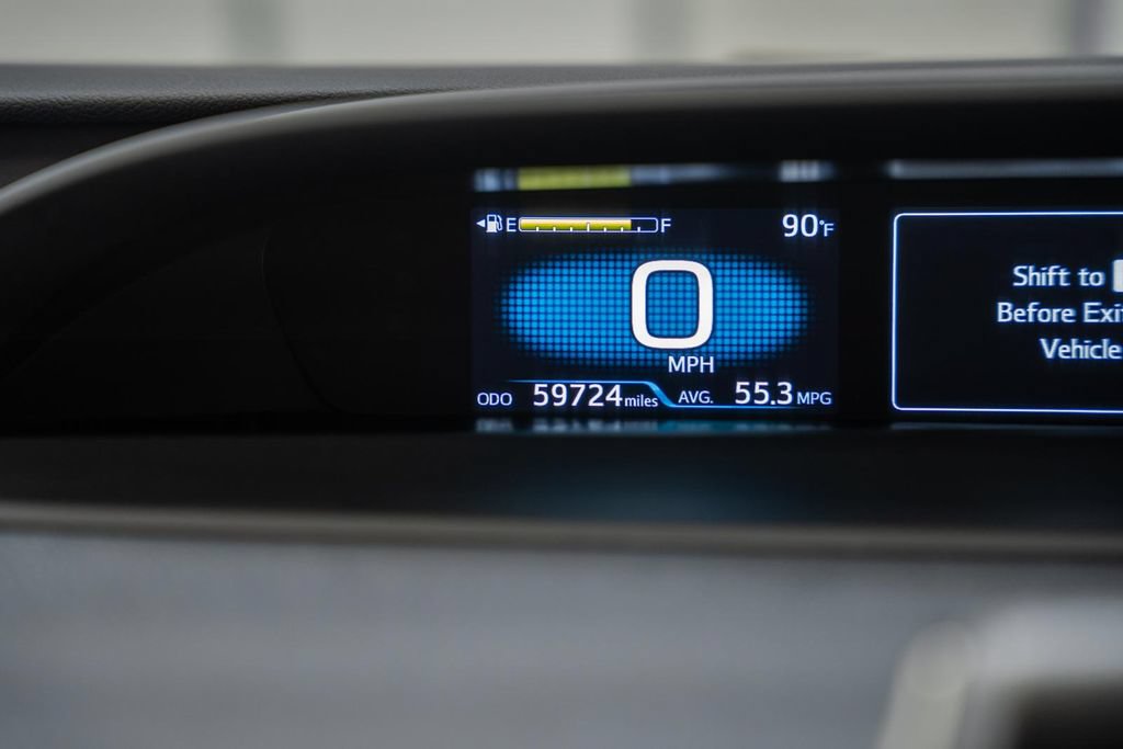 Certified 2021 Toyota Prius FWD image 46