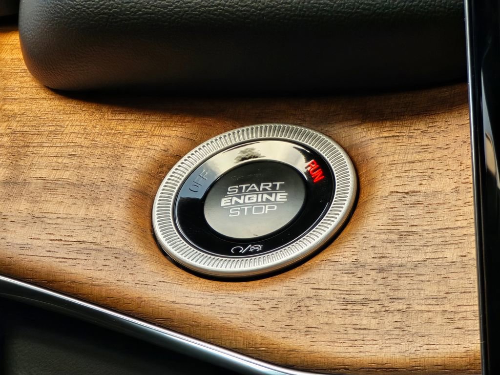 New 2025 Jeep Grand Cherokee Summit image 35