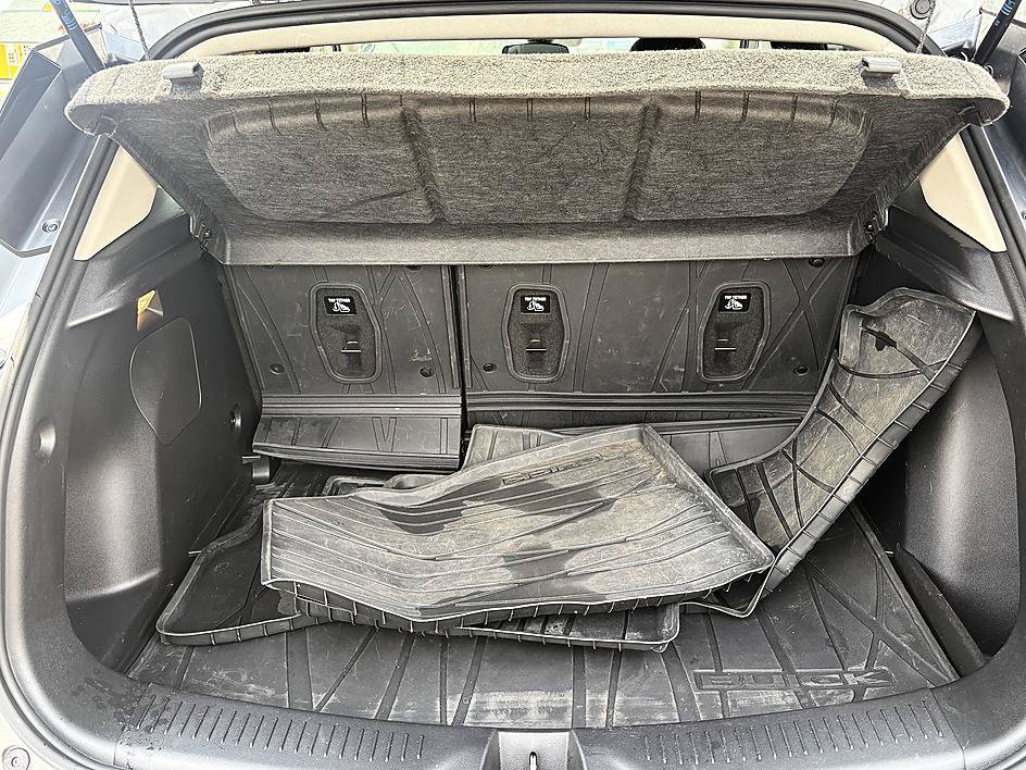 Certified 2024 Buick Encore GX Preferred w/ Comfort Package FWD image 14