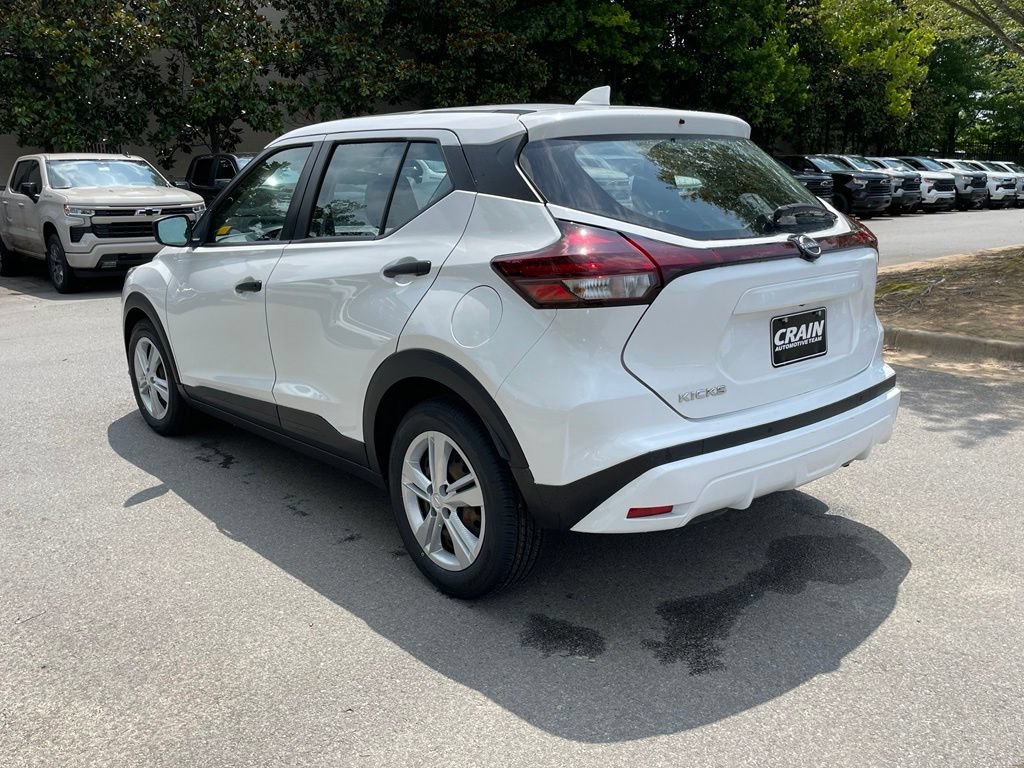 Used 2023 Nissan Kicks S FWD image 8