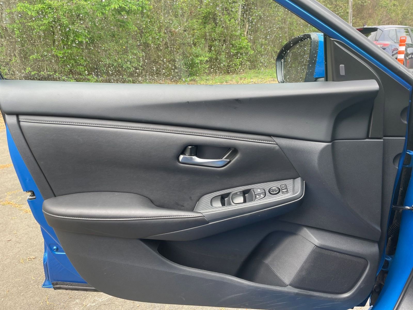 Used 2025 Nissan Sentra SV image 18