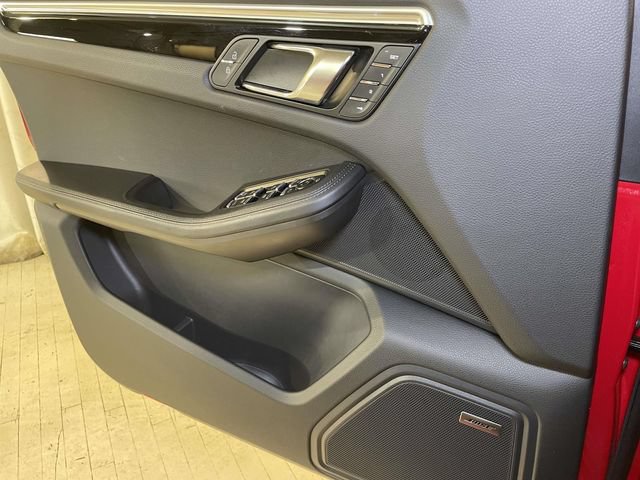 Certified 2023 Porsche Macan Turbo AWD/4WD image 35