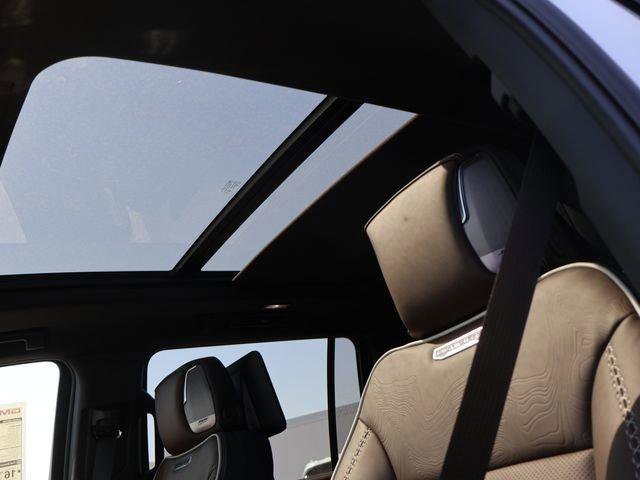 New 2026 GMC Yukon XL Denali Ultimate image 36