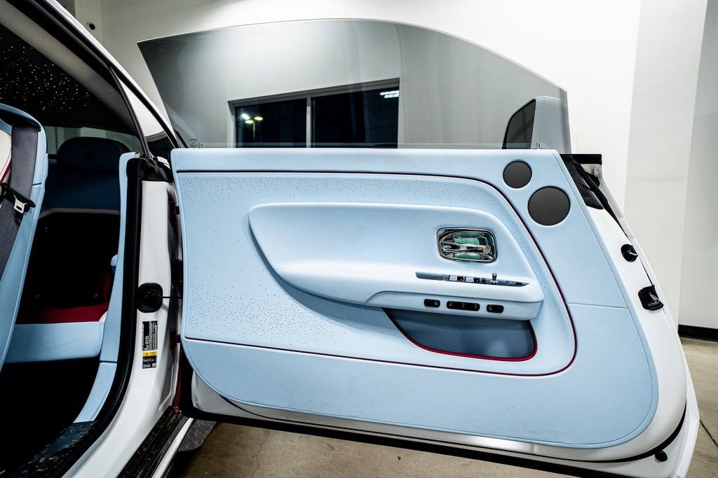 Used 2024 Rolls-Royce Spectre w/ Spectre Launch Package image 42