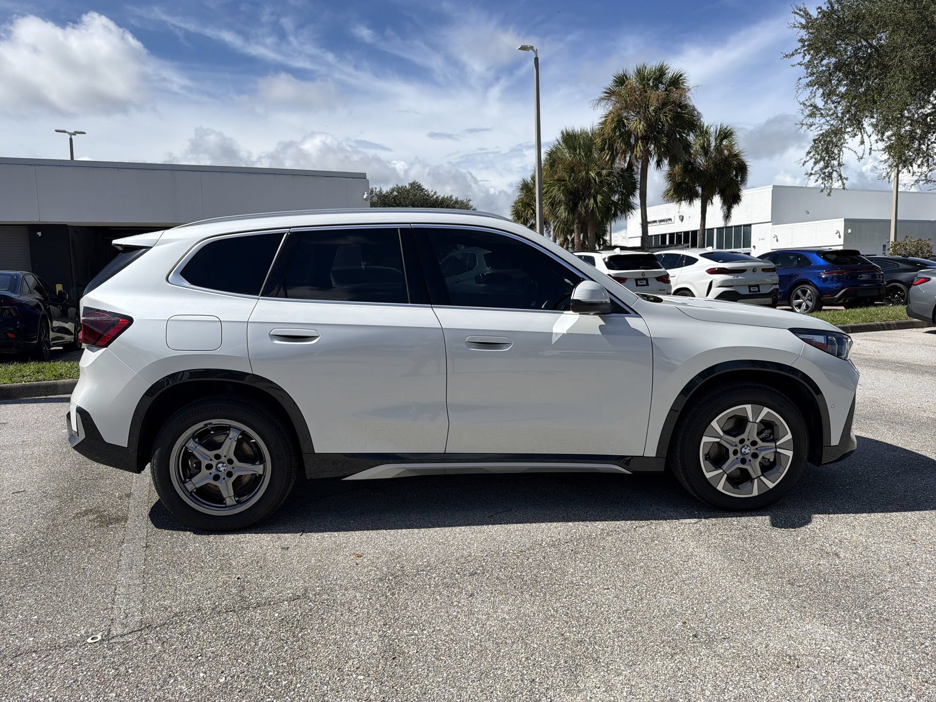 Certified 2025 BMW X1 xDrive28i AWD/4WD image 3