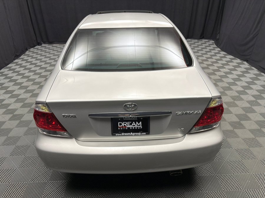 Used 2006 Toyota Camry XLE FWD Sedan 3.0L 6-Cyl image 4