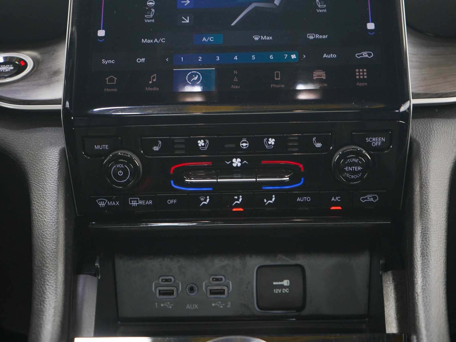 Used 2024 Jeep Grand Cherokee Limited w/ Luxury Tech Group II AWD/4WD image 16