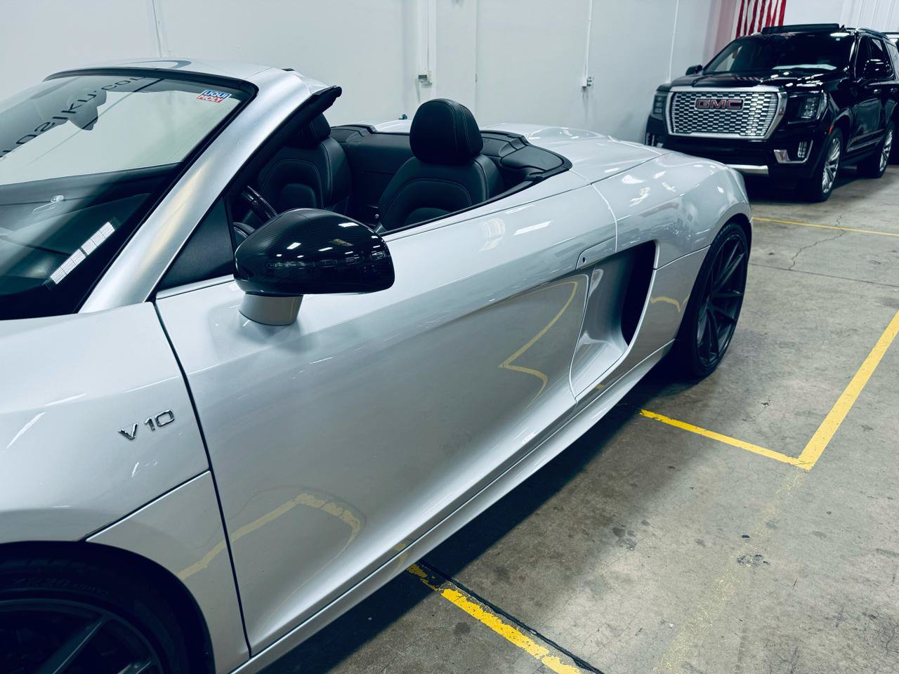 Used 2012 Audi R8 V10 w/ Enhanced Leather Pkg AWD/4WD image 22