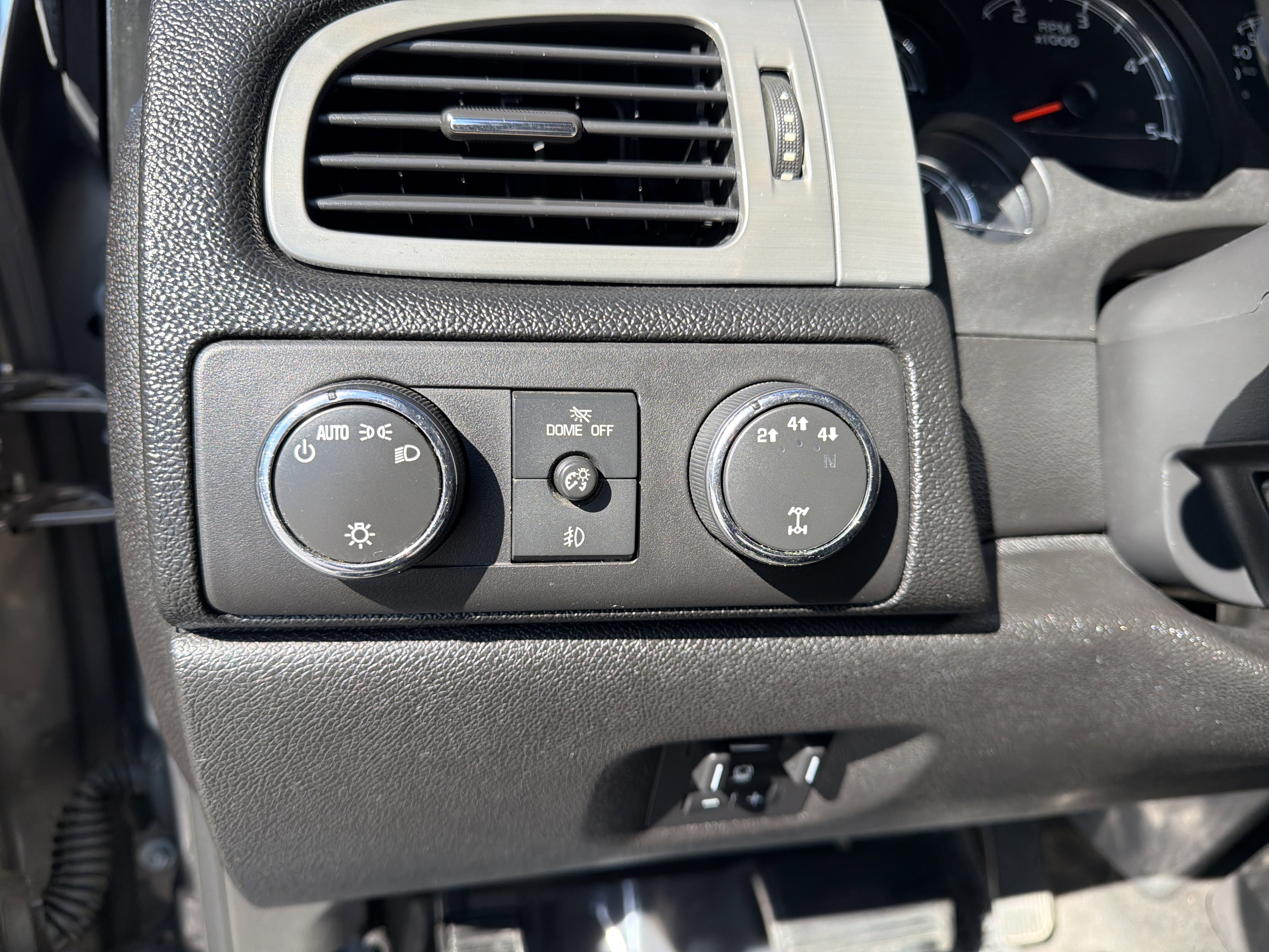 Used 2012 Chevrolet Silverado 2500 LTZ w/ LTZ Plus Package image 15