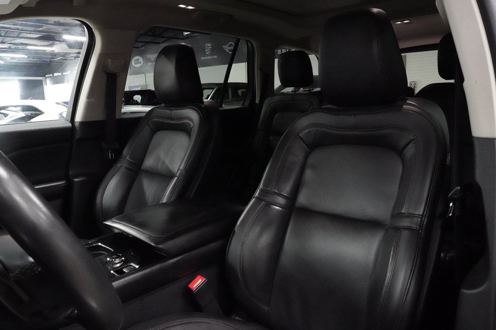 Used 2023 Lincoln Aviator Grand Touring AWD/4WD image 11