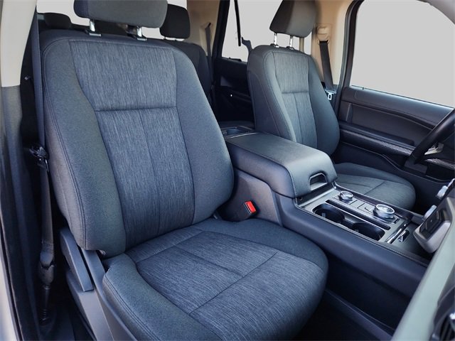 Used 2024 Ford Expedition XLT image 30