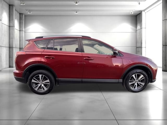 Used 2018 Toyota RAV4 XLE image 8